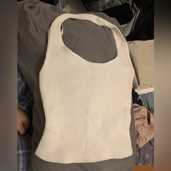 Aritzia Babaton
Sculpt Knit Backless Halter Top - Picture 3 of 5